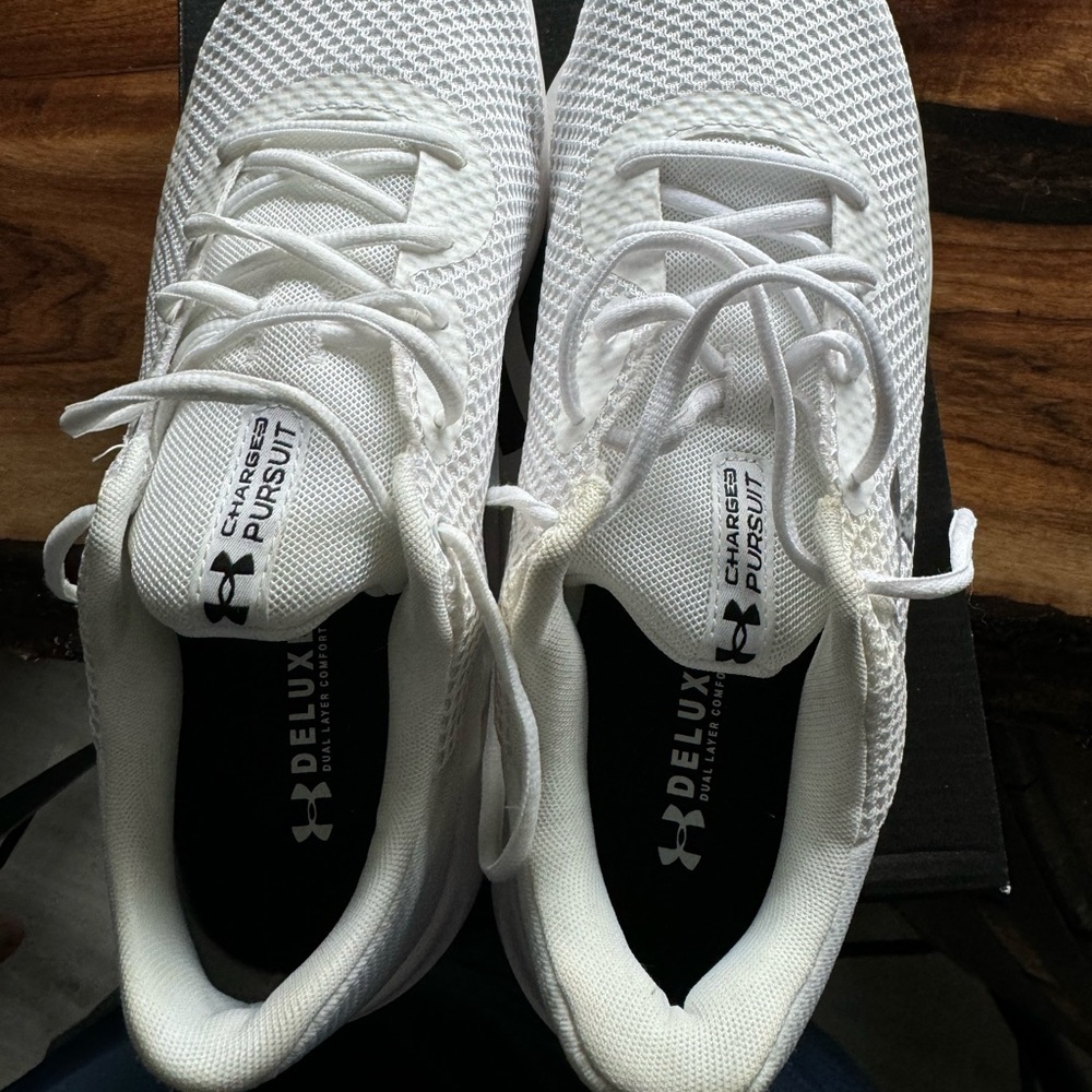 Under armour charged pursuit 3 running shoes READ DESCRIPTION - Picture 3 of 7